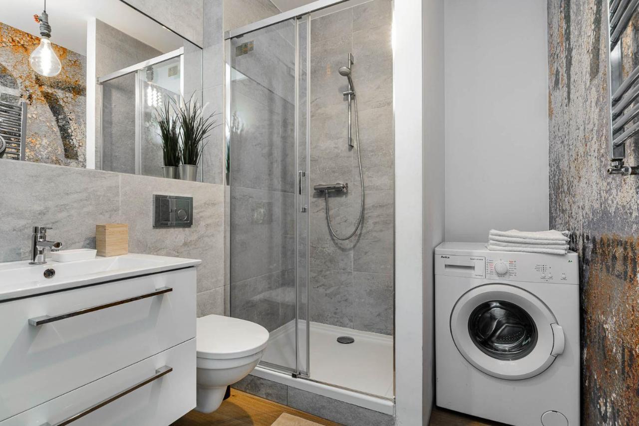 Stylish Apartment In The City Center Of Warsawa Bagian luar foto