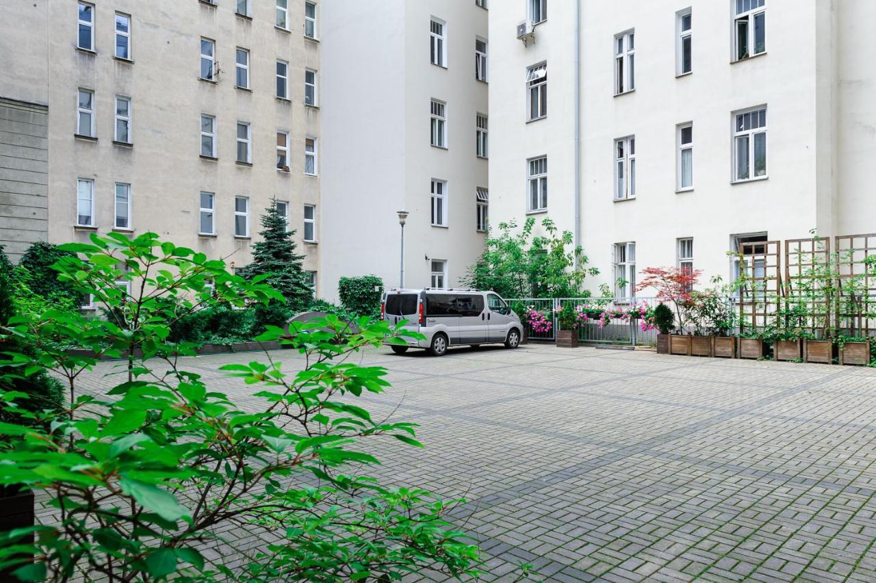 Stylish Apartment In The City Center Of Warsawa Bagian luar foto